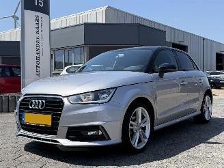 krockskadad bil auto Audi A1 Sportback 1.0 TFSI Adrenalin 2017/2