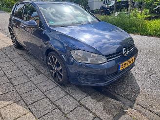 Volkswagen Golf 1.2 tsi trendline picture 1