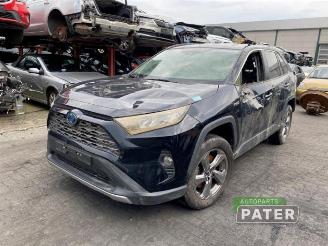 skadebil bedrijf Toyota Rav-4 RAV4 (A5), Terreinwagen, 2018 2.5 Hybrid 16V AWD 2019/10