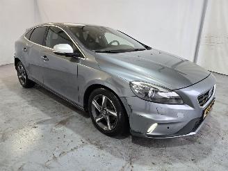 skadebil auto Volvo V-40 2.0 D2 R-Design Business 2015/8