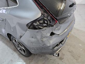 Volvo V-40 2.0 D2 R-Design Business picture 14