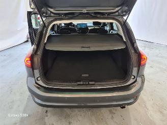 Ford Focus 1.0 EBH Titanium picture 29