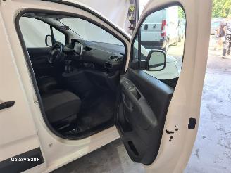 Peugeot Partner 1.5 BlueHDI Premium picture 14