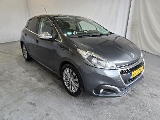 krockskadad bil auto Peugeot 208 1.2 PureTech Allure 2016/9