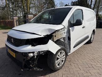 Damaged car Peugeot  1.6 Bl.HDI Asph Long 73 Kw 2019/11
