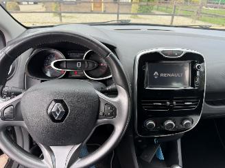 Renault Clio 0.9 TCe Eco2 Limited picture 13