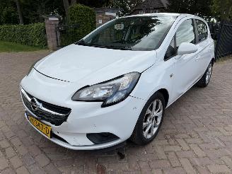krockskadad bil auto Opel Corsa-E 1.0 Turbo Edition 66 Kw 2016/4