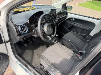 Volkswagen Up! 1.0 high up! BlueM. picture 11