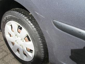 Peugeot 207 1.4 VTi Cool \'n Blue picture 10