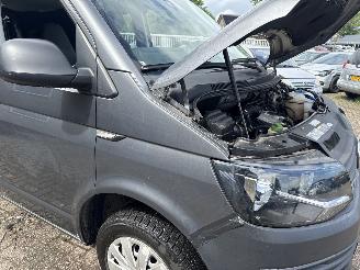 Volkswagen Transporter 2.0 TDI L1H1 Comfortline. ROLSTOELVERVOER picture 17