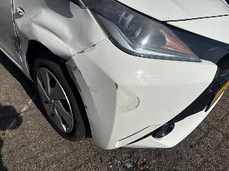 Toyota Aygo 1.0 VVT-i x-play picture 10