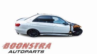 Mercedes E-klasse E-Klasse AMG (W212), Sedan, 2009 / 2016 5.5 E-63 S AMG V8 32V 4-Matic picture 2