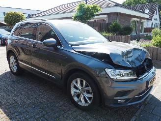 Volkswagen Tiguan 1.4 TSI Act Highline DSG picture 3
