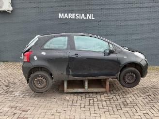 Coche siniestrado Toyota Yaris Yaris II (P9), Hatchback, 2005 / 2014 1.3 16V VVT-i 2007/1