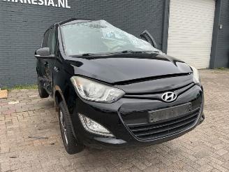 Coche siniestrado Hyundai I-20 i20, Hatchback, 2008 / 2015 1.2i 16V 2015/4