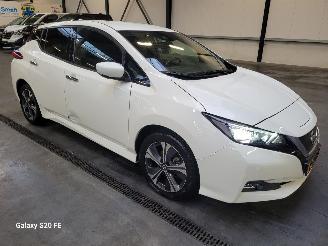 krockskadad bil auto Nissan Leaf 160-KW 62kwh Automaat 5drs N-Connecta 2022/3