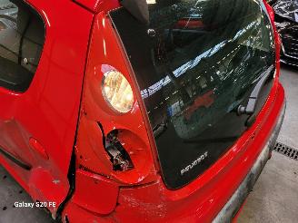 Peugeot 107 1.0i-12v 50-KW XS 5drs picture 7