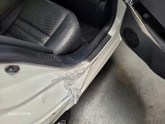 Lexus IS 300h Hybrid 133-KW Automaat picture 11