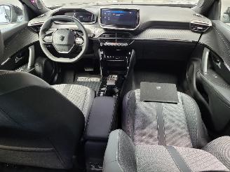 Peugeot 2008 Hybrid 1.2 100-KW Automaat Allure picture 16