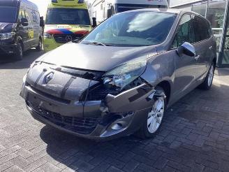 Uttjänta bilar auto Renault Grand-scenic Grand Scenic III (JZ), MPV, 2009 / 2016 1.4 16V TCe 130 2010/10