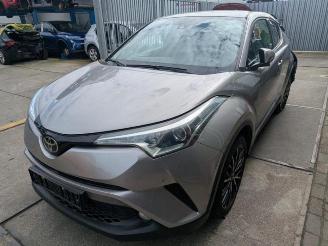 Vrakbiler auto Toyota C-HR C-HR (X1,X5), SUV, 2016 1.2 16V Turbo 2017/5