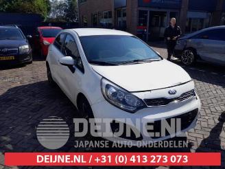 Uttjänta bilar auto Kia Rio Rio III (UB), Hatchback, 2011 / 2017 1.2 CVVT 16V 2013/10
