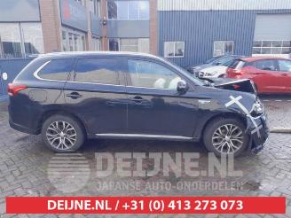 Mitsubishi Outlander Outlander (GF/GG), SUV, 2012 / 2022 2.0 16V PHEV 4x4 picture 8