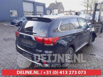Mitsubishi Outlander Outlander (GF/GG), SUV, 2012 / 2022 2.0 16V PHEV 4x4 picture 7
