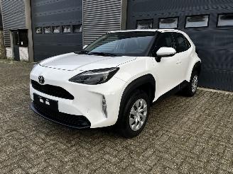 skadebil auto Toyota Yaris Cross 1.5 Hybrid AUTOMAAT / CAMERA / APPLE CARPLAY 2025/1