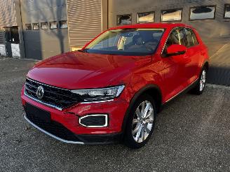 uszkodzony samochody osobowe Volkswagen T-Roc 1.5 TSI CAMERA / PDC / NAVI / STOELVERW /150PK 2020/4