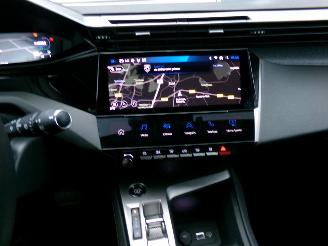 Peugeot 308 SW 1.6 PLUG-IN HYBRID / NAVI / CAMERA / CRUISE picture 17