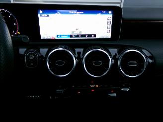 Mercedes A-klasse 200D AMG-PAKKET / PANODAK / CAMERA / NAVI / AUTOMAAT picture 17