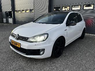Vrakbiler auto Volkswagen Golf 1.4i GTI LOOK  VERSNELLINGSBAK DEFECT 2009/6