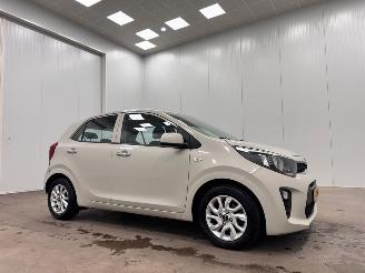 skadebil auto Kia Picanto 1.0 MPI Comfort-Line Navi Airco 2018/10