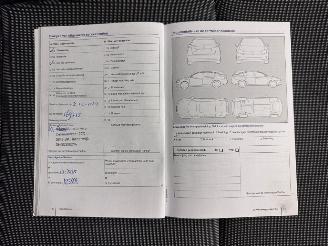 Volkswagen Golf 1.6 TDI 77kw Trendline 5-drs Airco picture 14