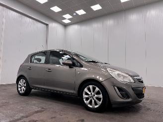 Schadeauto Opel Corsa 1.2 Autom. Edition 5-drs Airco 2012/5