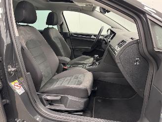 Volkswagen Golf 1.5 TSI DSG R-Line Panoramadak Navi Clima picture 10