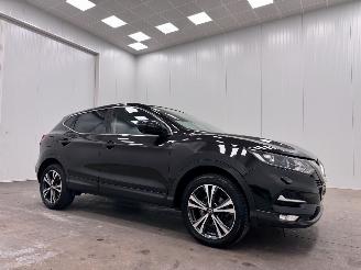 damaged passenger cars Nissan Qashqai 1.3 DIG-T Navi Clima 2019/1