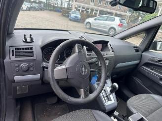 Opel Zafira Zafira (M75), MPV, 2005 / 2015 2.2 16V Direct Ecotec picture 4
