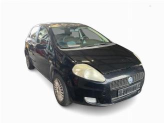 Vrakbiler auto Fiat Grande Punto Grande Punto (199), Hatchback, 2005 1.4 2006/3