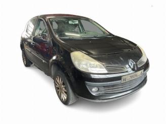 Vrakbiler auto Renault Clio Clio III (BR/CR), Hatchback, 2005 / 2014 1.4 16V 2006/11
