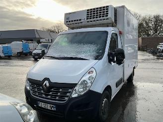 skadebil auto Renault Master Koelkoffer 2.3 (95kW) Motorstoring 2019/8
