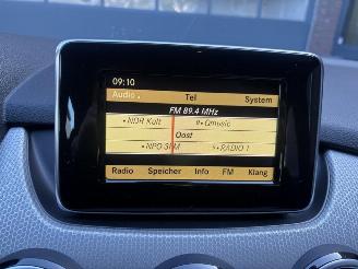 Mercedes B-klasse 180 B 180 Automaat | Half leder | Trekhaak | Bi-Xenon | Cruise picture 22