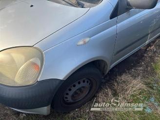 Toyota Yaris Yaris (P1), Hatchback, 1999 / 2005 1.0 16V VVT-i picture 2