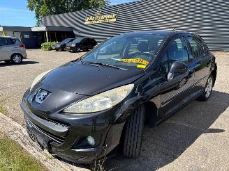 damaged passenger cars Peugeot 207  2009/10