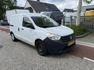 Vrakbiler auto Dacia Dokker 1.5 dci   SCHUIFDEUR 2015/1