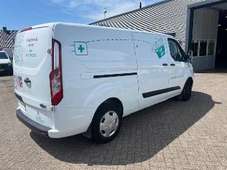 Ford Transit Custom 2.0 TDCI 96KW L2H1 LANG AUTOM.  EURO6 picture 2