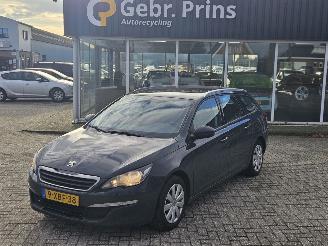 krockskadad bil auto Peugeot 308 1.6 BlueHDi 120 Combi/o 4Dr Diesel 1.560cc 88kW (120pk) FWD 2014/6
