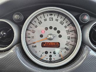 Mini Mini 1.6 16V Cooper Hatchback  Benzine 1.598cc 85kW (116pk) FWD picture 17