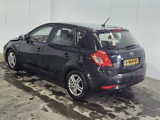 Kia Cee d 1.4 CVVT 16V Hatchback 4Dr Benzine 1.396cc 66kW (90pk) FWD picture 7